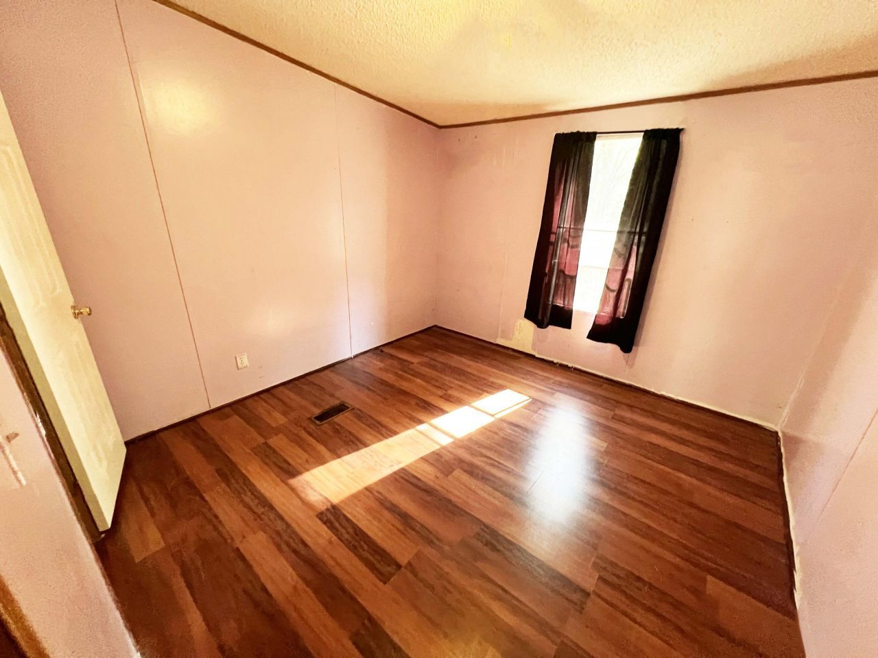 137 Knott Drive Photo 14