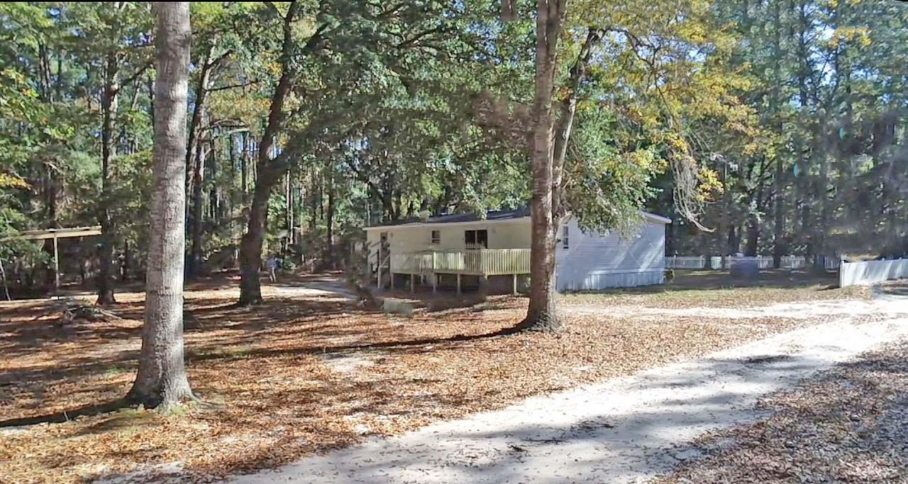 137 Knott Drive Photo 17