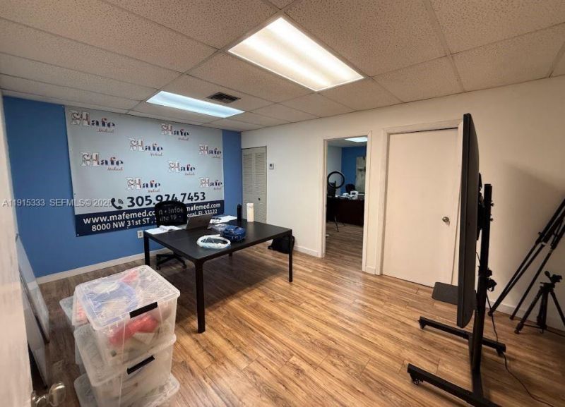 8000 NW 31st St, Unit 19, Doral, FL 33122 Photo
