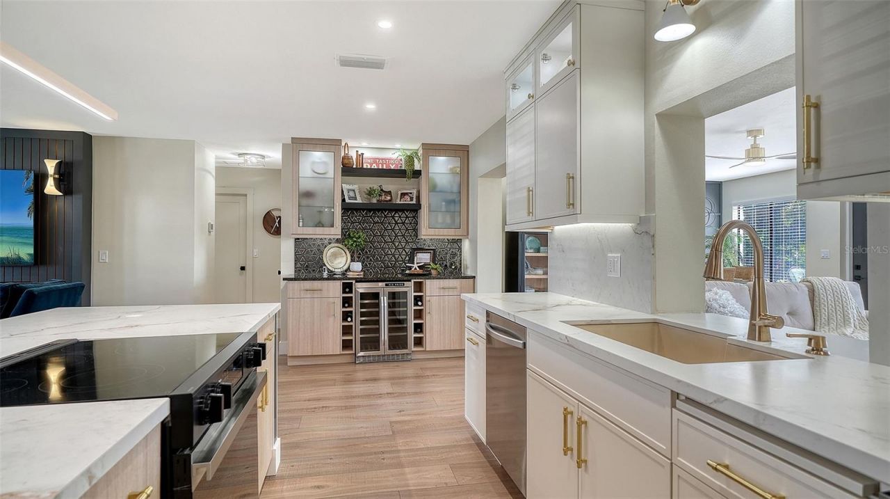 3904 Chinaberry Road, Bradenton, FL 34208 Photo