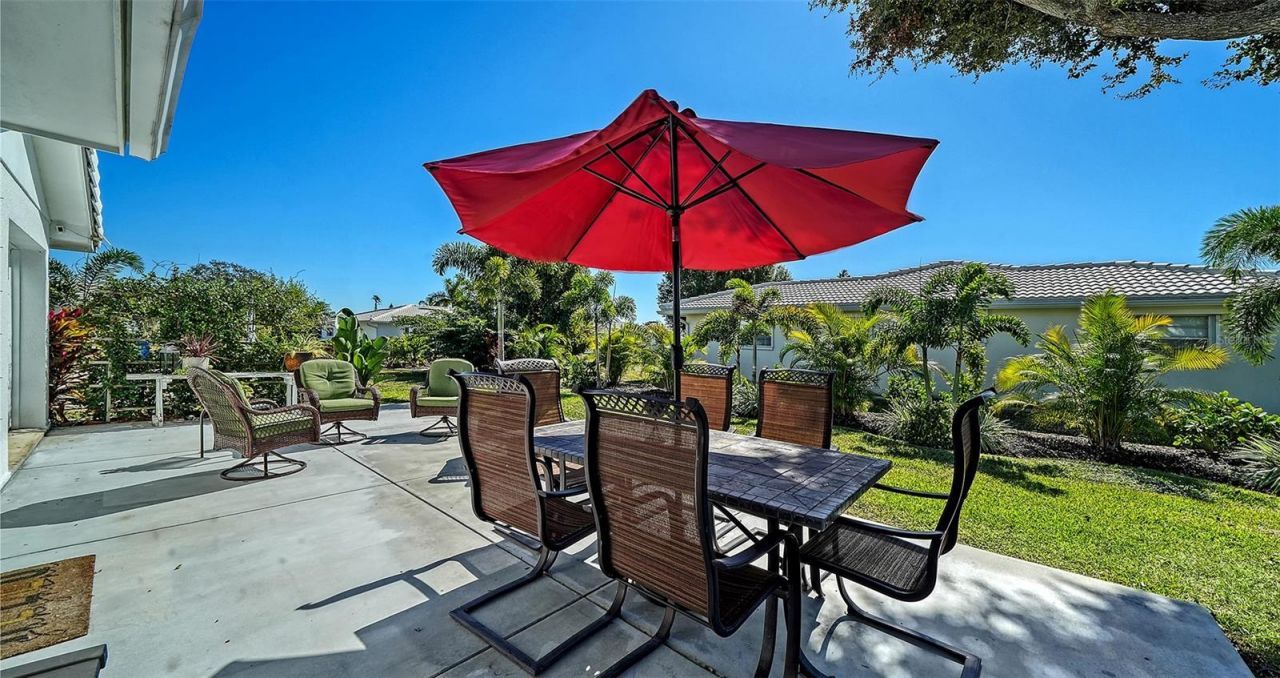 3904 Chinaberry Road, Bradenton, FL 34208 Photo