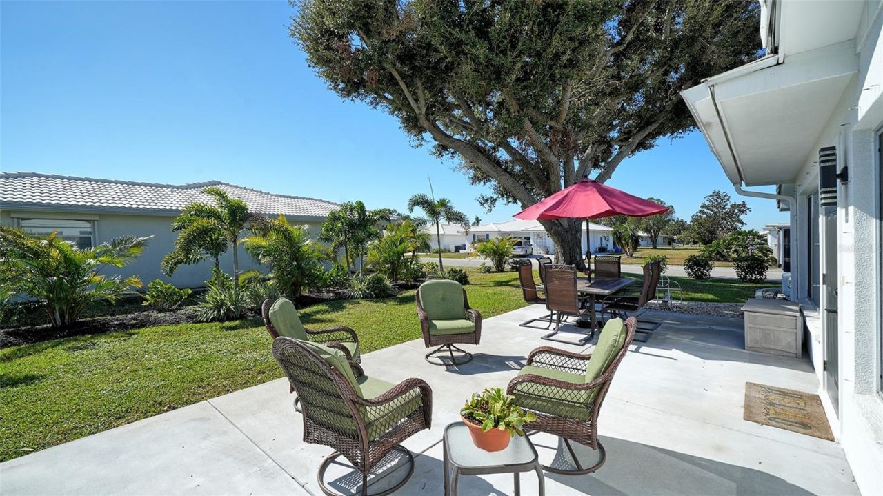 3904 Chinaberry Road, Bradenton, FL 34208 Photo