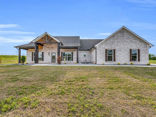 49 Billy Casper Dr, Columbus, MS 39701