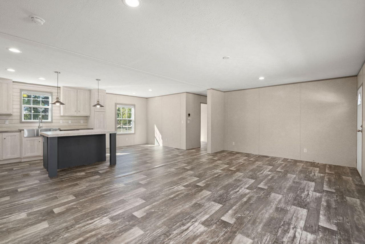 321 Marion Road Photo 10