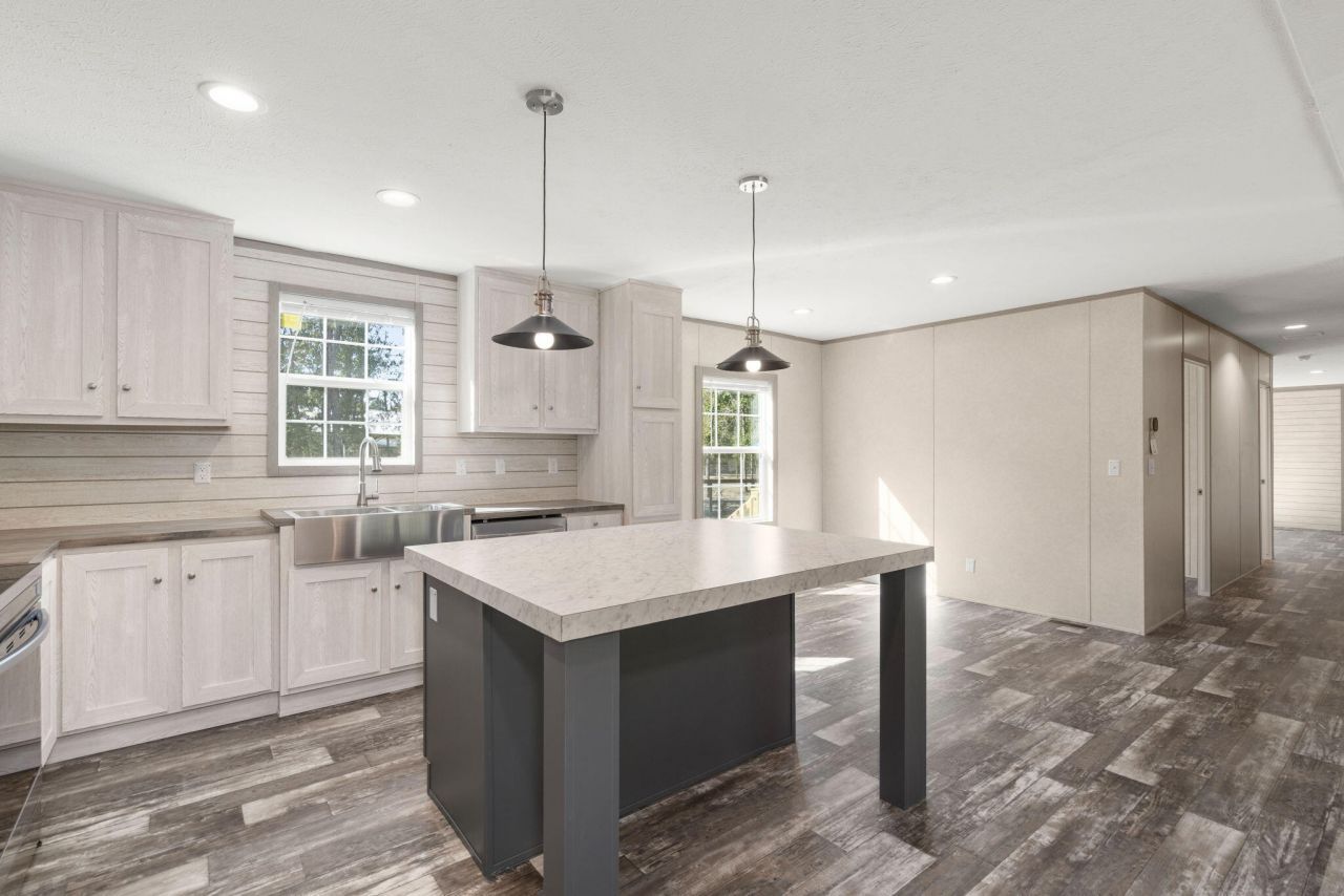 321 Marion Road Photo 12