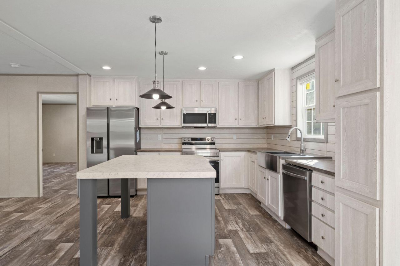 321 Marion Road Photo 14