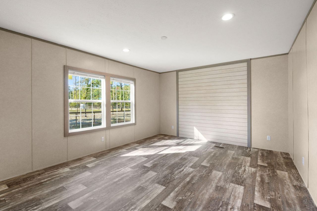 321 Marion Road Photo 19