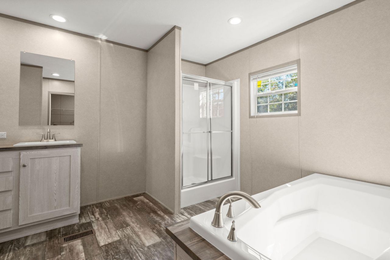 321 Marion Road Photo 26