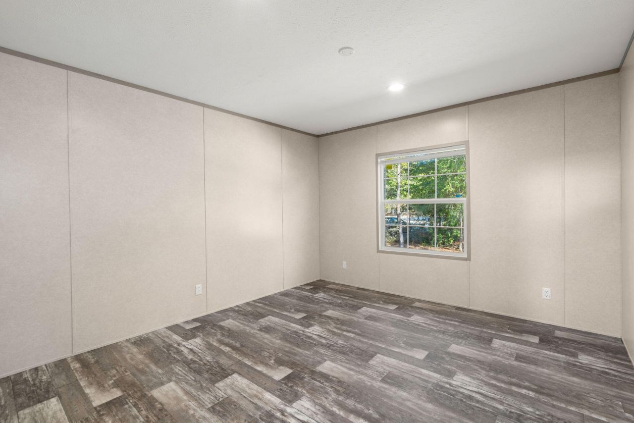 321 Marion Road Photo 33