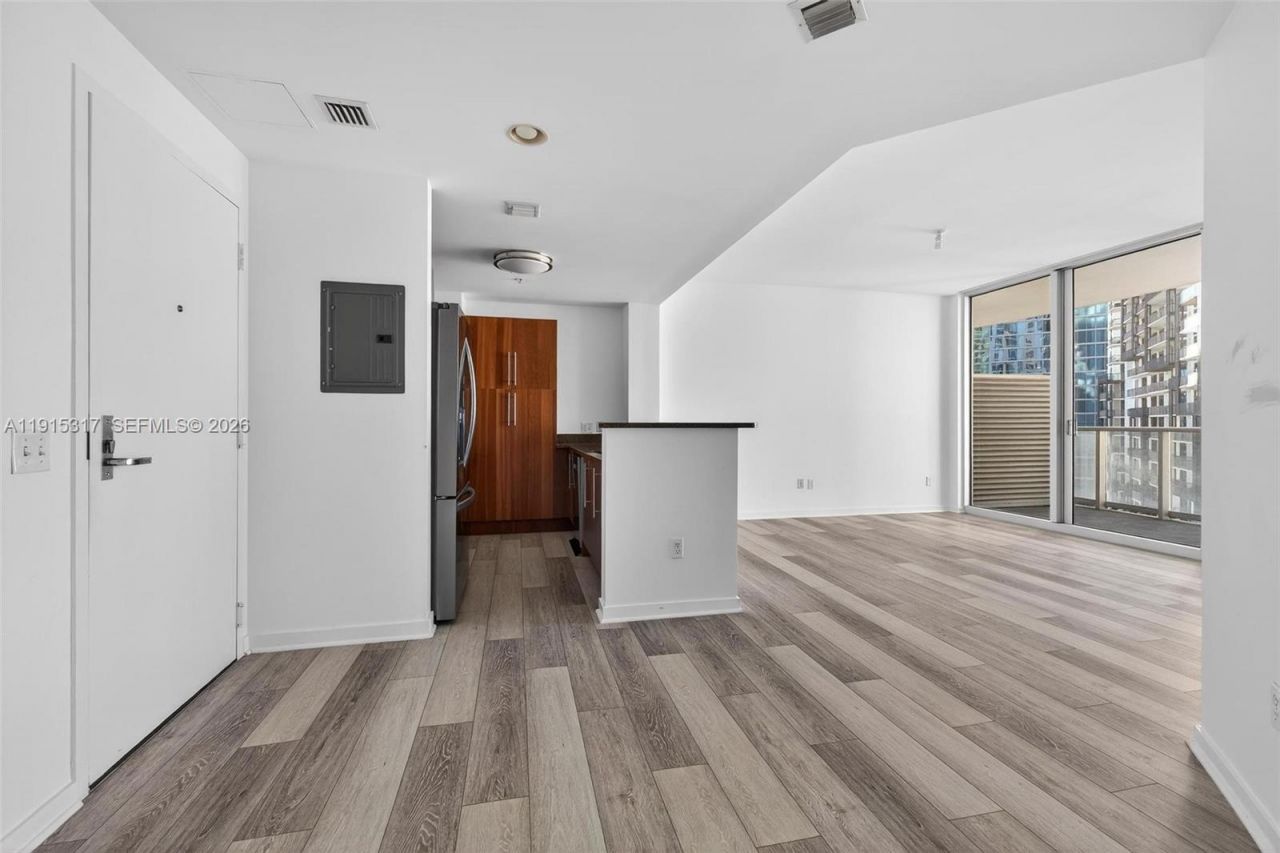 300 S Biscayne Blvd, Unit T-2407, Miami, FL 33131 Photo