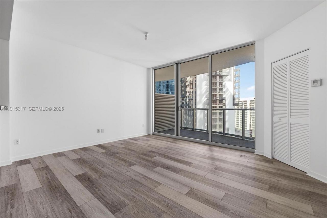 300 S Biscayne Blvd, Unit T-2407, Miami, FL 33131 Photo