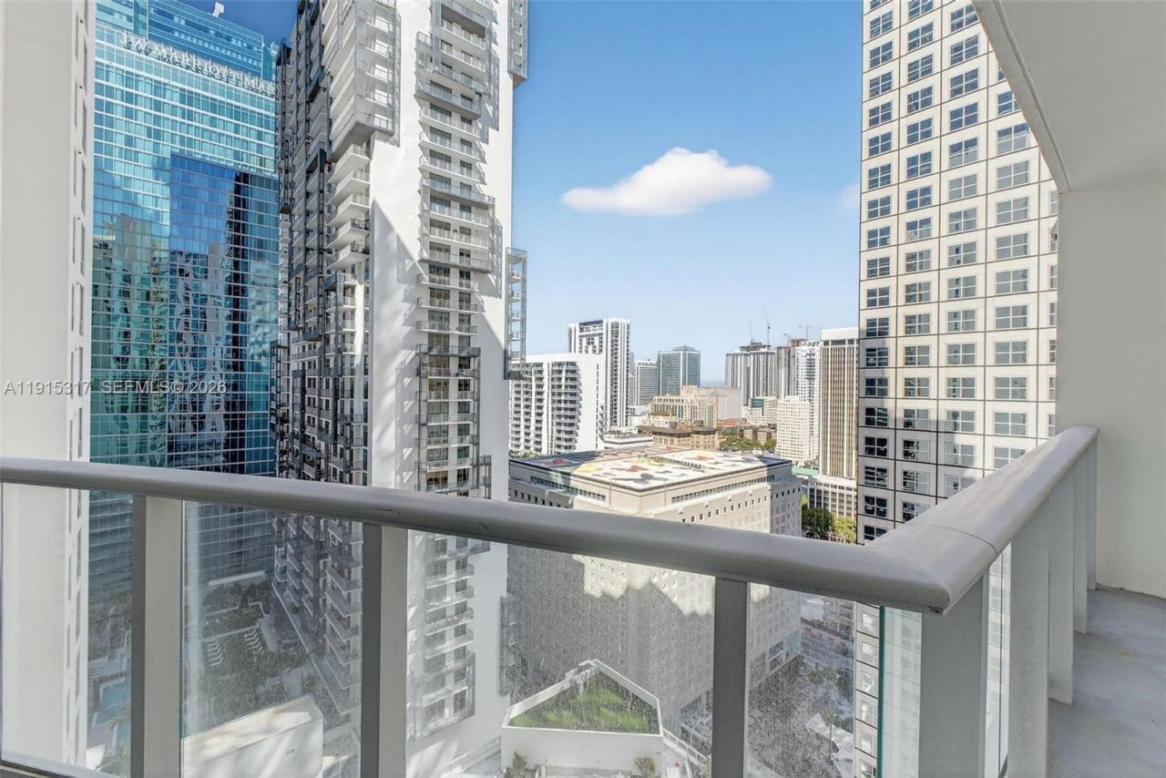 300 S Biscayne Blvd, Unit T-2407, Miami, FL 33131 Photo