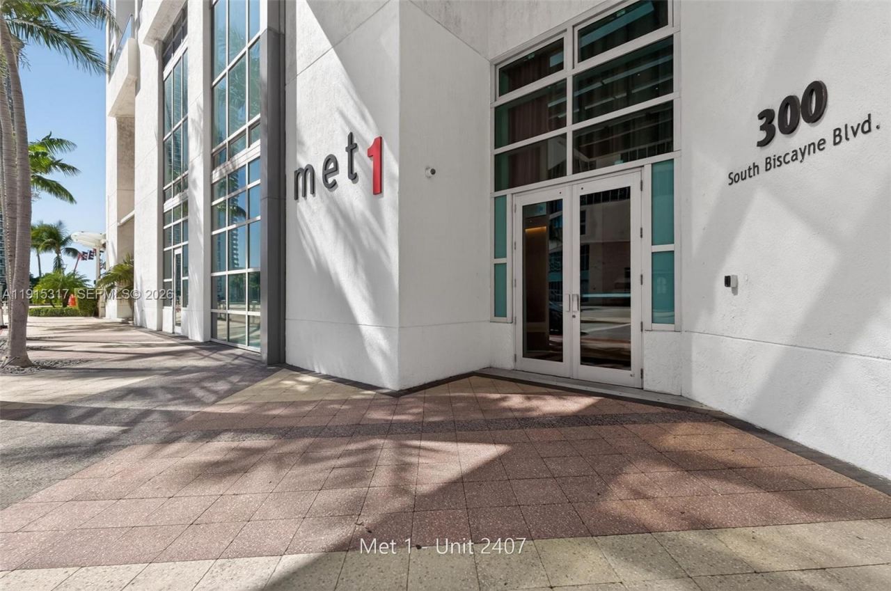 300 S Biscayne Blvd, Unit T-2407, Miami, FL 33131 Photo