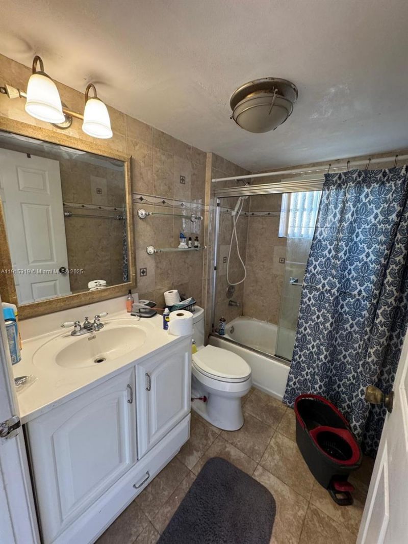 10431 N Kendall Dr, Unit D204, Miami, FL 33176 Photo