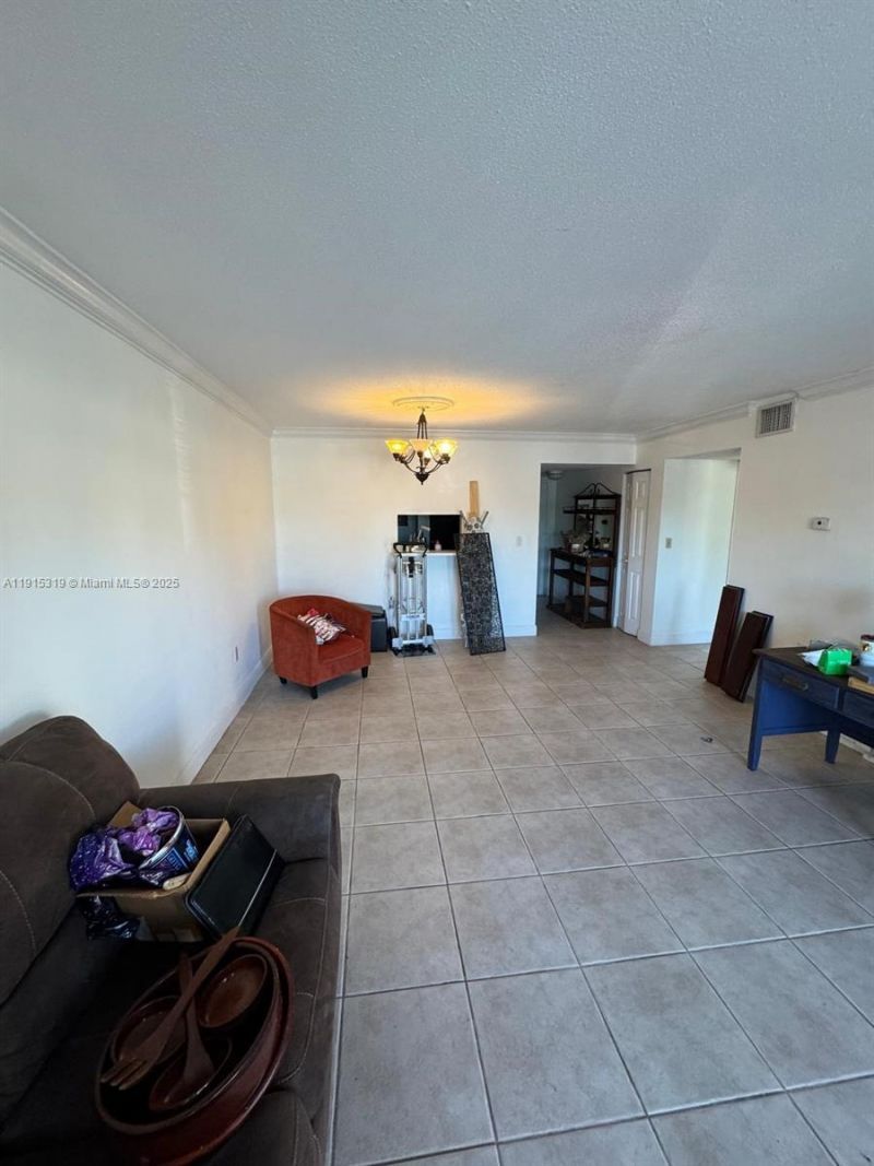 10431 N Kendall Dr, Unit D204, Miami, FL 33176 Photo