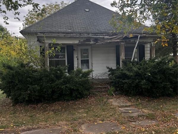 529 N 2nd Street, Witt, IL 62094