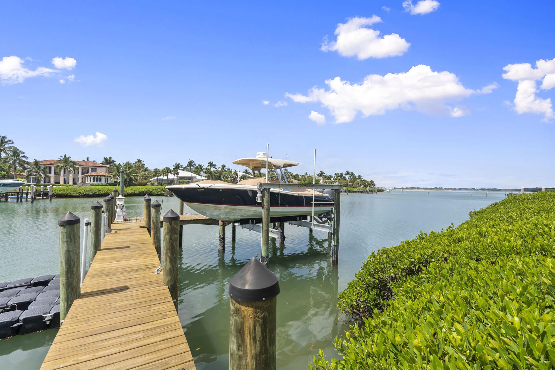 6460 SE Harbor Circle, Stuart, FL 34996 Photo