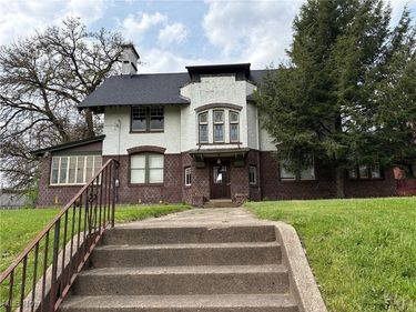 1421 Market Avenue N, Canton, OH 44714