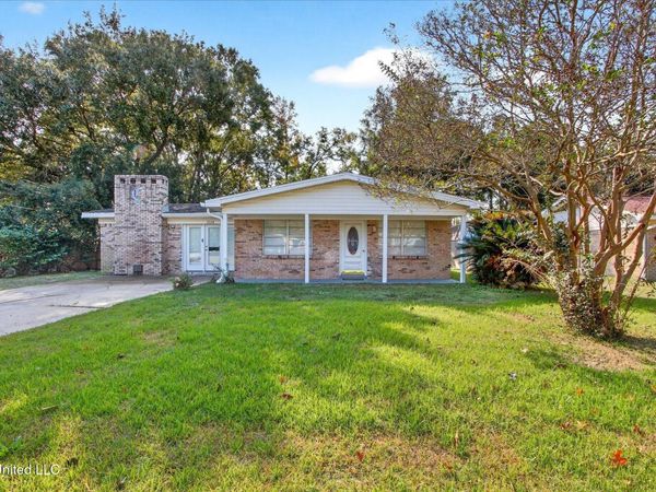 2129 Floyd Drive, Biloxi, MS 39531