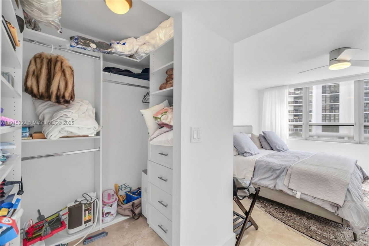 11 Island Ave, Unit 411, Miami Beach, FL 33139 Photo