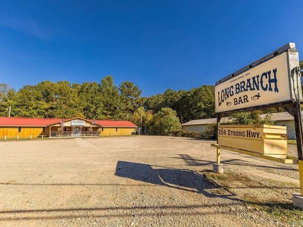 204 Strong Hwy, El Dorado, AR 71730