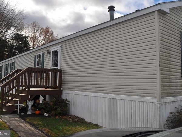 10 SIDING LANE, MILLERSBURG, PA 17061