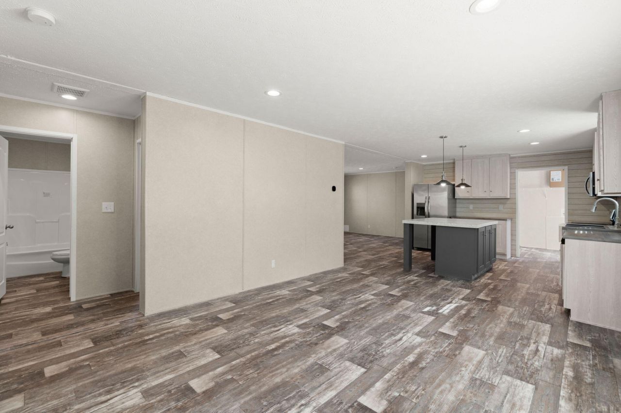 313 Marion Road Photo 15