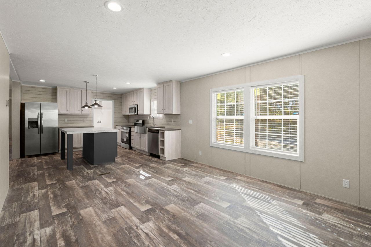 313 Marion Road Photo 16