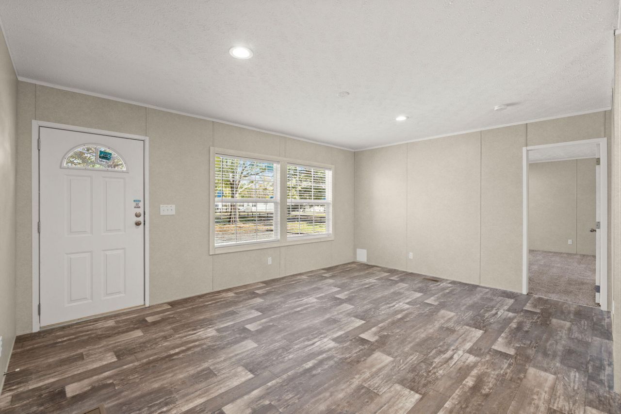 313 Marion Road Photo 5