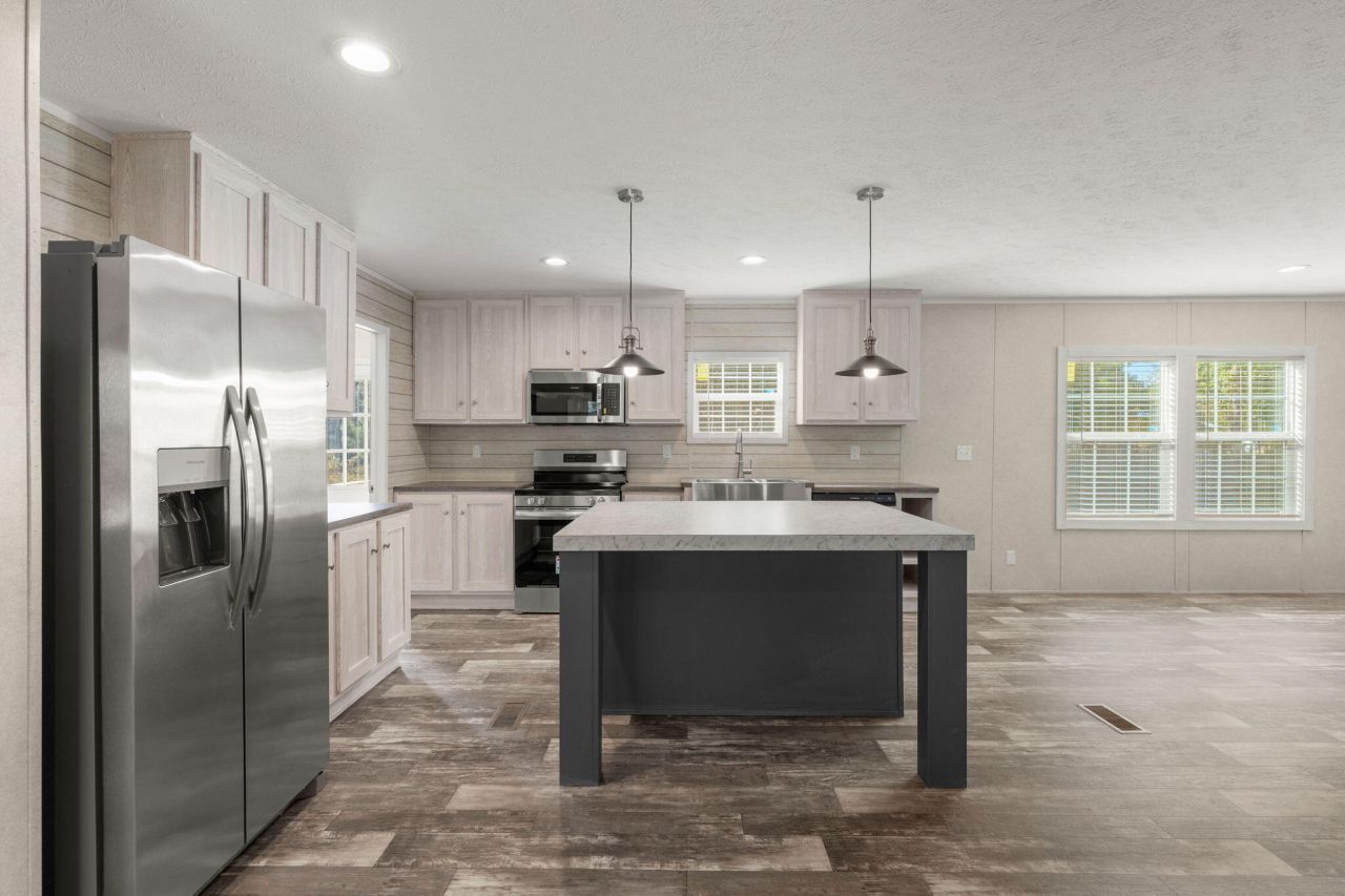 313 Marion Road Photo 7