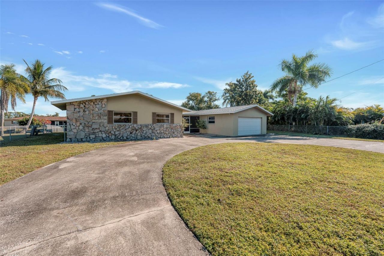 1366 Sunrise Drive, North Fort Myers, FL 33917 Photo