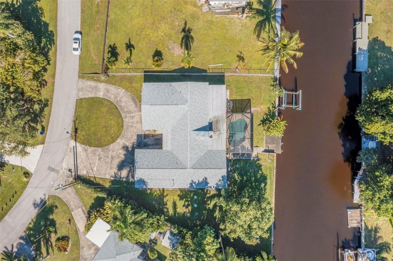 1366 Sunrise Drive, North Fort Myers, FL 33917 Photo