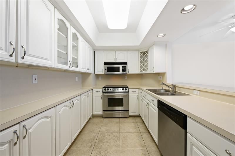 3800 Galt Ocean Drive, Unit 714, Fort Lauderdale, FL 33308 Photo