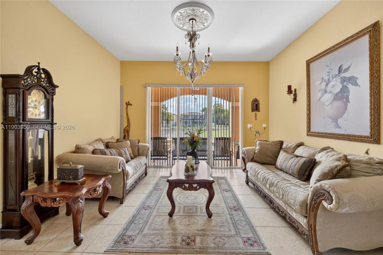 16074 SW 62nd St, Miami, FL 33193 Photo