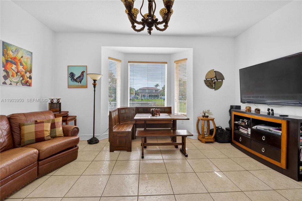 16074 SW 62nd St, Miami, FL 33193 Photo