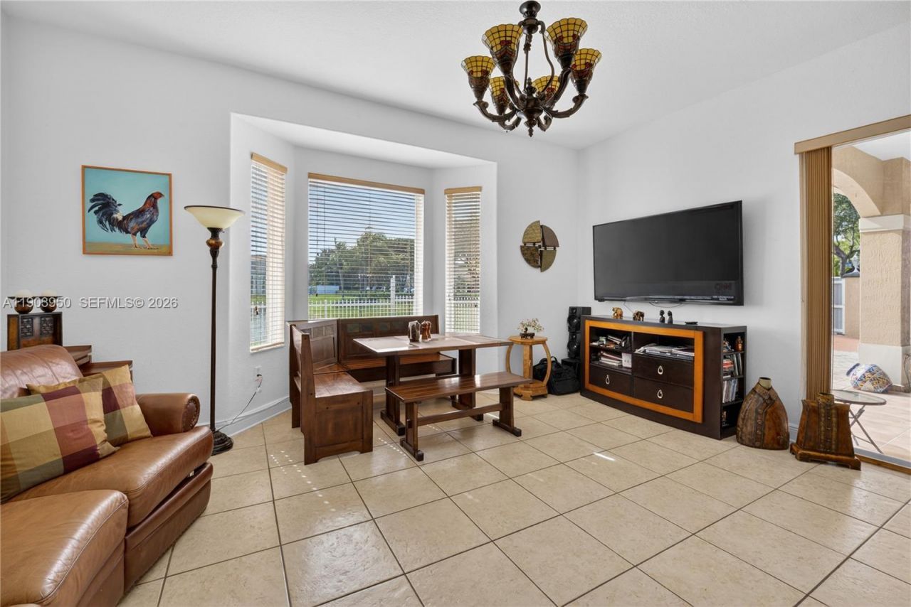 16074 SW 62nd St, Miami, FL 33193 Photo