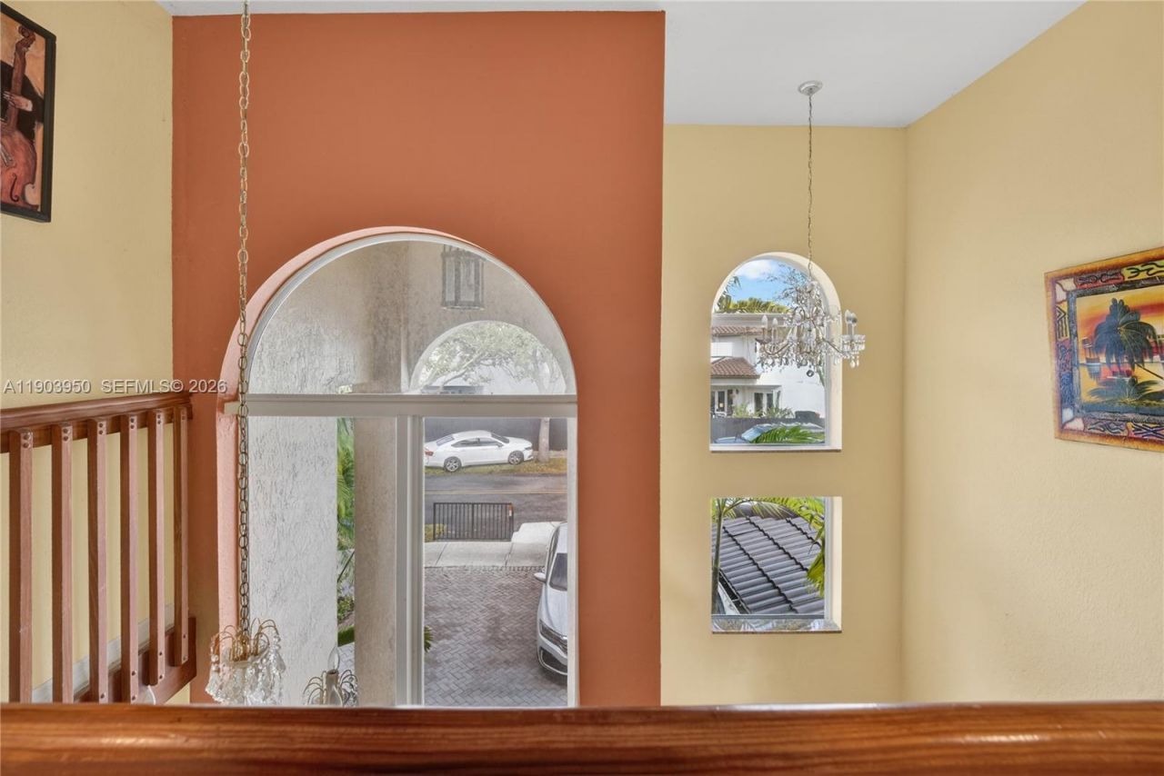 16074 SW 62nd St, Miami, FL 33193 Photo