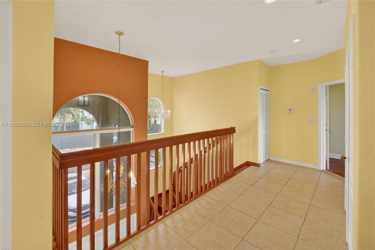 16074 SW 62nd St, Miami, FL 33193 Photo