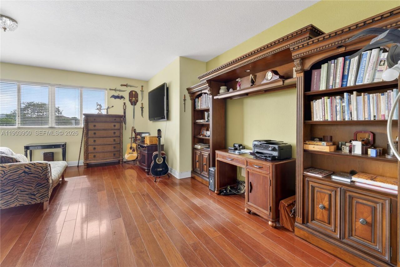 16074 SW 62nd St, Miami, FL 33193 Photo