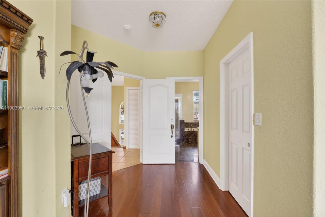 16074 SW 62nd St, Miami, FL 33193 Photo