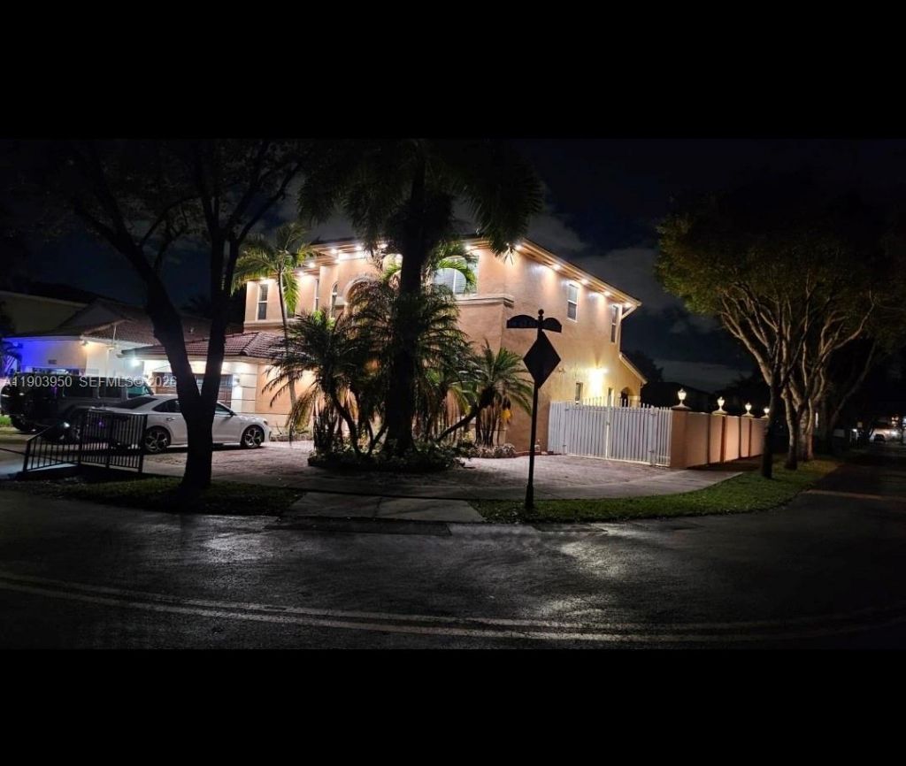 16074 SW 62nd St, Miami, FL 33193 Photo