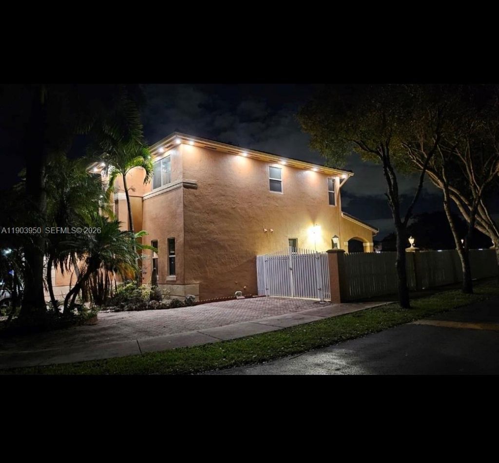 16074 SW 62nd St, Miami, FL 33193 Photo