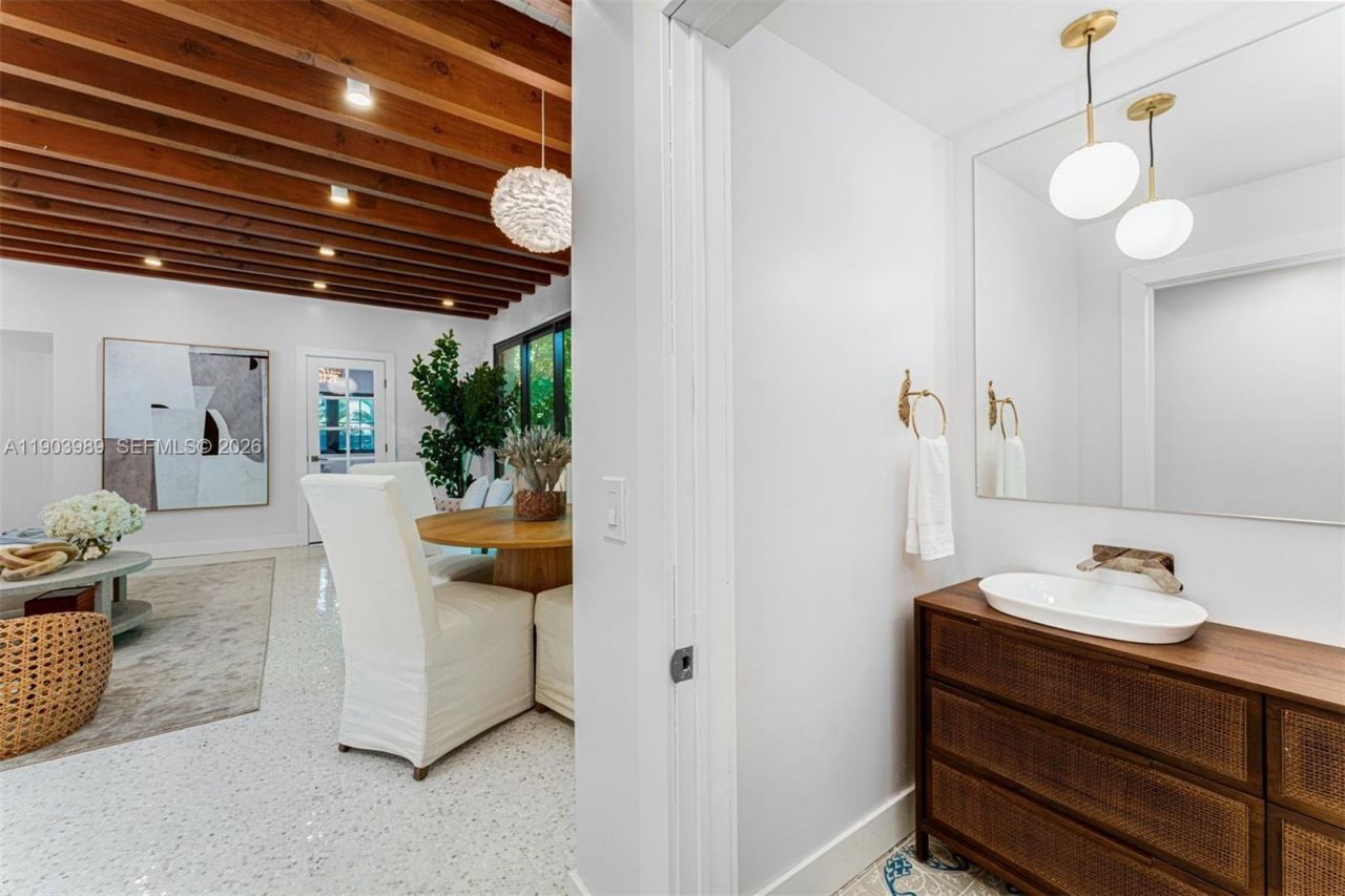 2530 Andros Ave, Miami, FL 33133 Photo