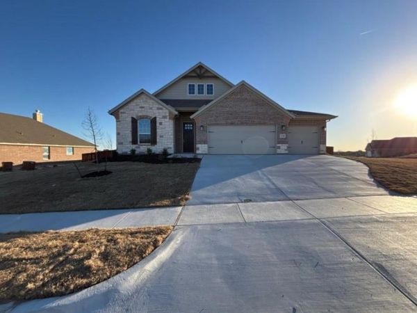 2300 Shamrock Lane, Weatherford, TX 76087