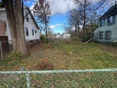 Beacon Avenue, Cleveland, OH 44105