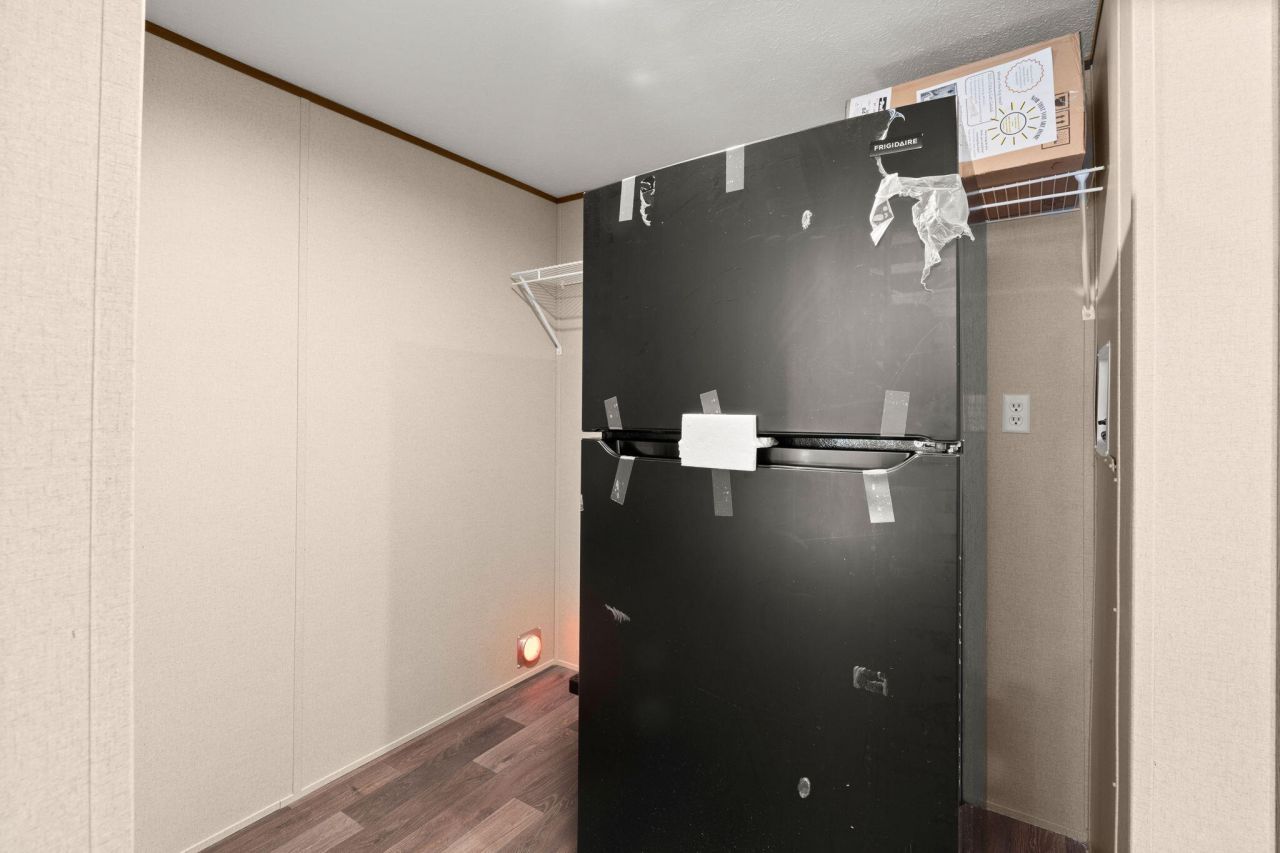 282 Marion Road Photo 10