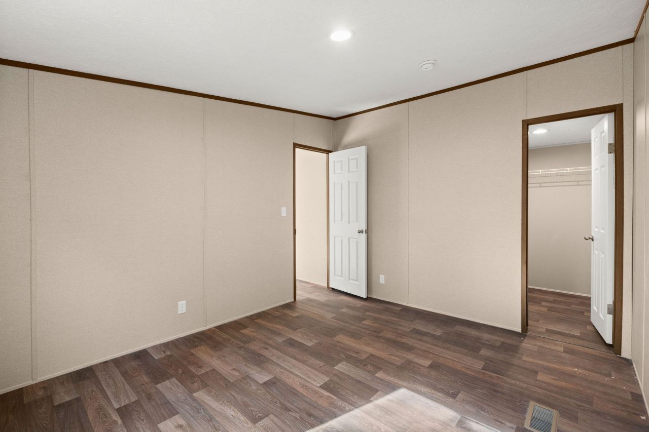 282 Marion Road Photo 23