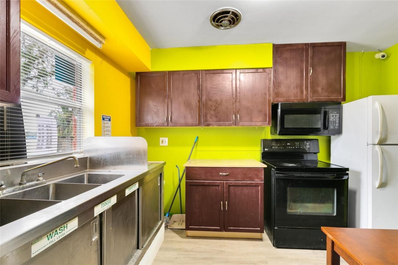 4607 N Pine Hills Road, Orlando, FL 32808 Photo