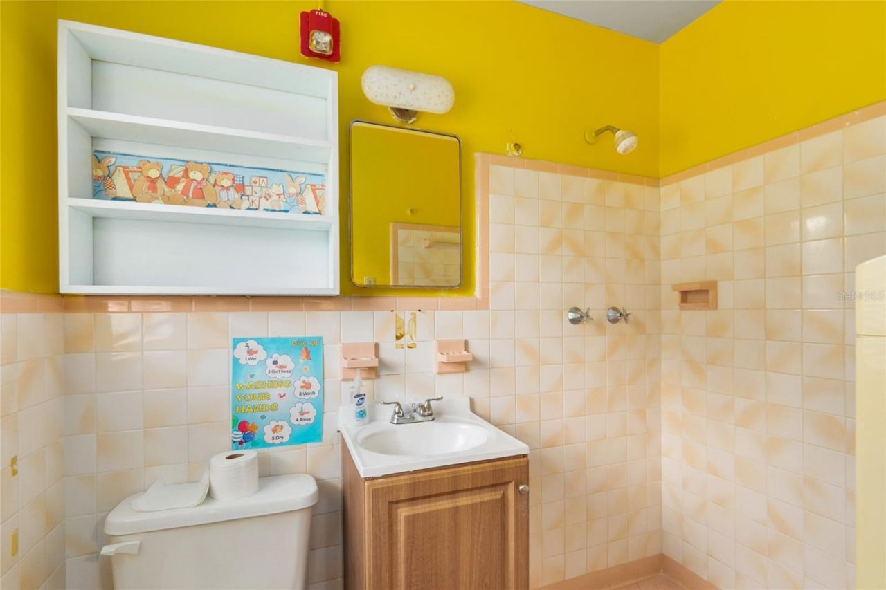 4607 N Pine Hills Road, Orlando, FL 32808 Photo