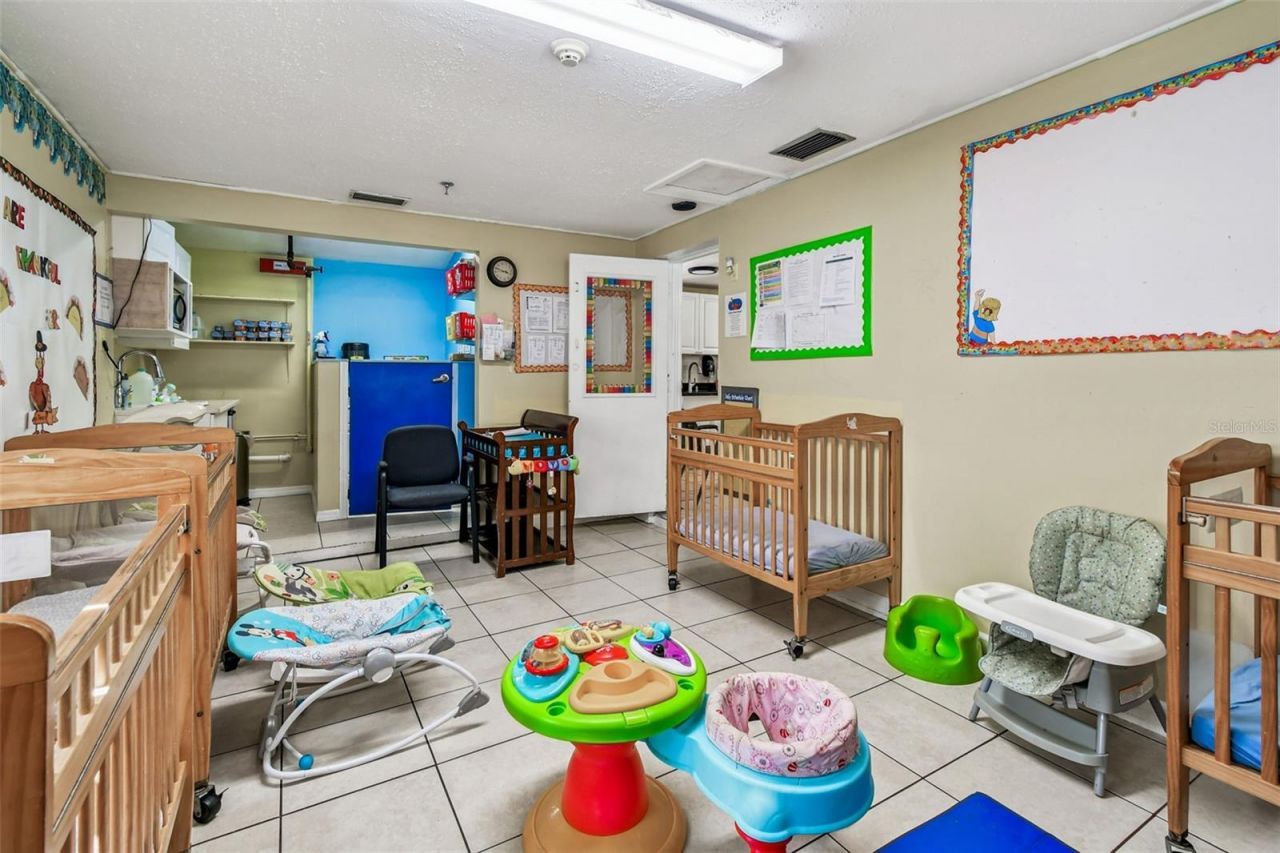 9912 N Myrtle Street, Tampa, FL 33617 Photo